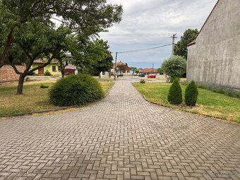 Nabízíme k dlouhodobému pronájmu nebytové prostory o celkové
