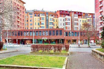 Nabízíme uvolněné místo v pokoji ve sdíleném bytě 3+1 v cent