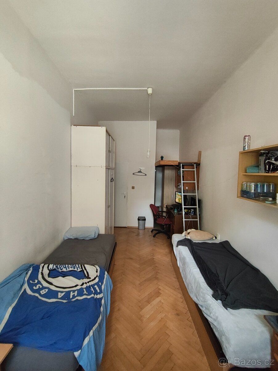Nabízíme uvolněné místo v pokoji ve sdíleném bytě 3+1 v cent