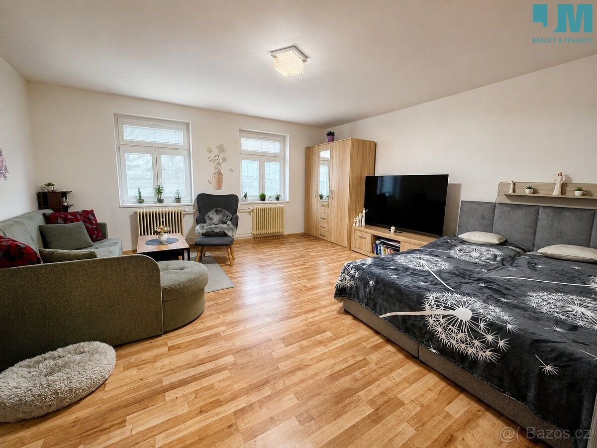 Ev.č. 02069 Nabízím k pronájmu byt 2+1 o podlahové ploše 52 