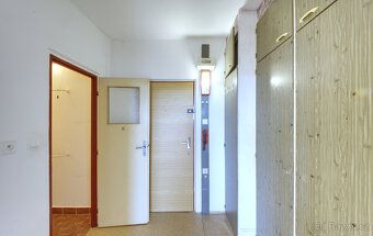 Na prodej byt o dispozici 1+kk o podlahové ploše 31 m² v Hod
