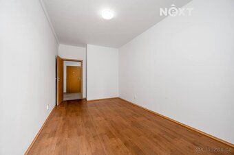 Nabízíme k prodeji světlý a prostorný byt 3+kk o ploše 87,5 