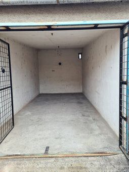 Pronajmu čistou, suchou garáž na ul. Bílanská (u nádraží) v 