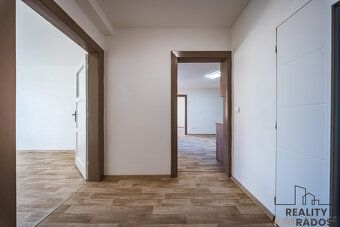 Exkluzivně Vám nabízím k prodeji prostorný byt 3+kk o celkov
