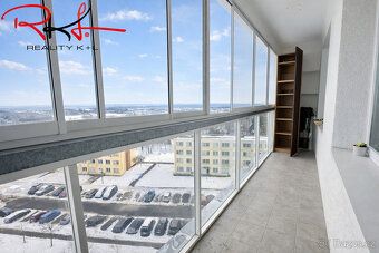 Hledáte prostorné a světlé bydlení s příjemným venkovním pro