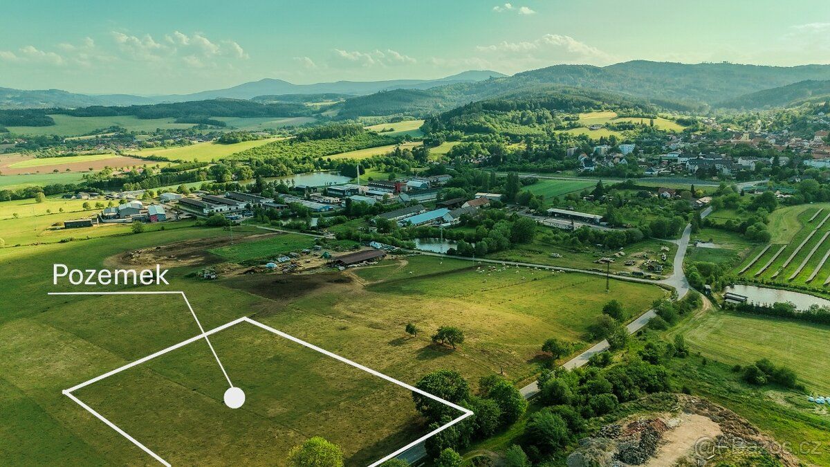 Prodej investičního pozemku – orná půda, 11 557 m², k. ú. Vl