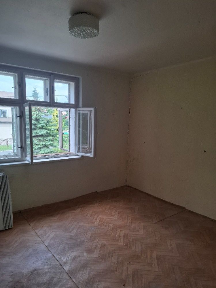Nabízíme k prodeji patrový rodinný dům v klidné lokalitě měs