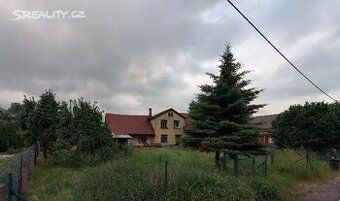 Nabízíme k prodeji patrový rodinný dům v klidné lokalitě měs