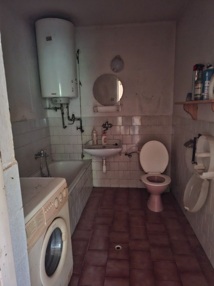 Nabízíme k prodeji patrový rodinný dům v klidné lokalitě měs