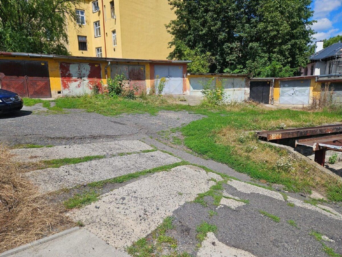 Prodám garáž v osobním vlastnictví, ul. Budapešťská, Děčín I