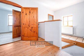 Prodej velice atraktivní, rozlehlé, zemědělské usedlosti, dv