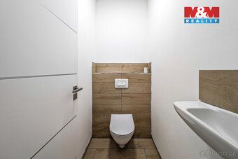 Nabízíme k prodeji moderní novostavbu rodinného domu o dispo