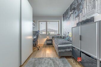 Nízkoenergetický moderní rodinný dům 5 KK, pozemek 325 m2, P