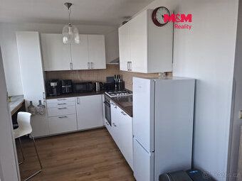 Nabízíme Vám pronájem bytu 1+1 50 m2 v obci Bělušice.
Byt se
