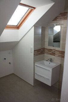 Nabízíme Vám pronájem bytu 1+1 50 m2 v obci Bělušice.
Byt se