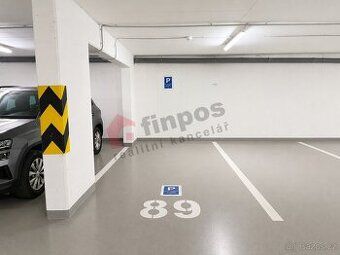 Nabízíme k pronájmu garážové stání o výměře 12 m² v moderní 