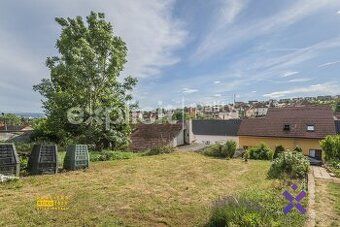 Nabízíme k prodeji stavební pozemek ( 1851 m2 ) pro rodinné 