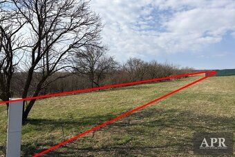 Nabízíme k prodeji stavební pozemek ( 1851 m2 ) pro rodinné 