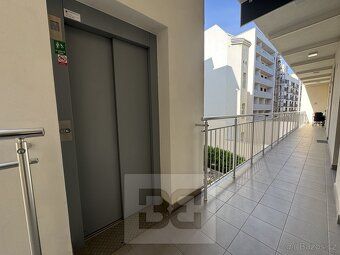 Ev.č. N09281 Nabízíme k pronájmu světlý a prostorný byt 1+kk
