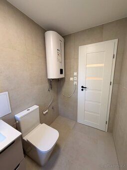 Nabízíme k pronájmu moderní byt o dispozici 2+1 a výměře 55 