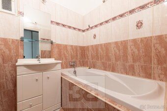 Ev.č. N09279 Prostorný byt 2+1 s balkonem ideální pro spolub