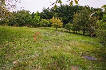 Nabízíme k prodeji stavební pozemek o rozloze 1801 m² v male