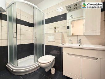 APARTMÁN 3+KK S TERASOU A ZAHRADOU – UVALA CASKA, OSTROV PAG