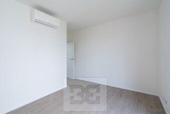 Ev.č. N09282 Nabízíme k pronájmu moderní rodinný dům v klidn