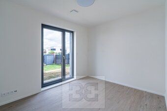 Ev.č. N09282 Nabízíme k pronájmu moderní rodinný dům v klidn