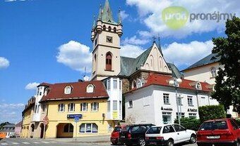 Nabízíme k pronájmu kancelářské prostory v administrativní b
