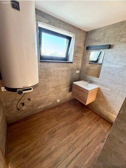 Nabízíme k pronájmu moderní byt 2+kk o velikosti 39 m² v nov