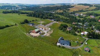 Nabízíme k prodeji stavební pozemek o výměře 637 m2 v obci J