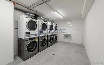 Nabízíme k pronájmu velice pěkný byt 2+kk, o ploše 37m², v p