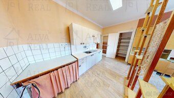 Nabízíme k prodeji prostorný byt 2+1 s jídelnou o výměře 84,