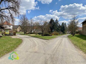 Ev.č. 00833 Prodej stavebního pozemku 1 000 m², obec MOŘINA.