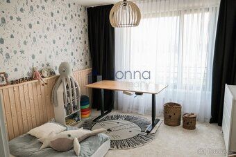 Nabízíme k pronájmu moderní, světlý byt 3+kk, o ploše 86m² (
