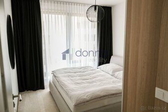 Nabízíme k pronájmu moderní, světlý byt 3+kk, o ploše 86m² (