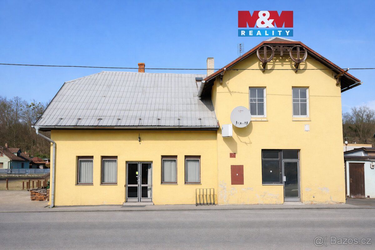 Nabízíme k prodeji prostornou nemovitost v Jerlochovicích u 