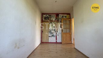 Nabízíme k prodeji samostatně stojící rodinný dům o dispozic
