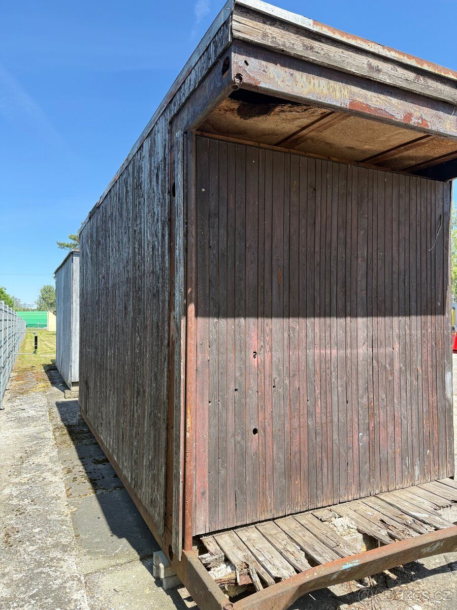 Nabízím k prodeji umimobuňku. Rozměry jsou: délka - 6 m, šíř
