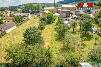 Prodej stavebního pozemku 1180 m² v obci Drnovice, okres Bla