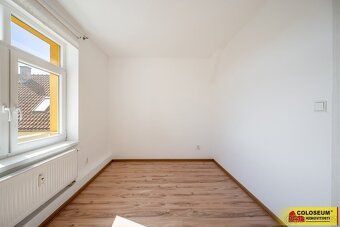 Ev.č. V438B004 Nabízíme prodej podkrovního bytu o dispozici 