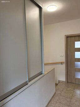 Nabízíme ke koupi moderní cihlový rodinný dům o dispozici 3+