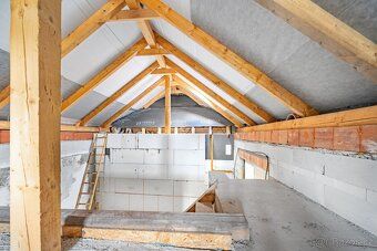 Prodej rodinného domu 162 m², pozemek 605 m² Hevlín
Hledáte 