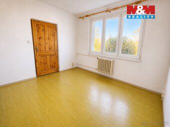 Nabízíme k prodeji prostorný byt 2+1 s lodžií o výměře 61 m2