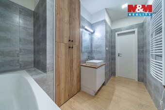 Nabízíme k pronájmu atraktivní byt 2+kk o užitné ploše 75 m²