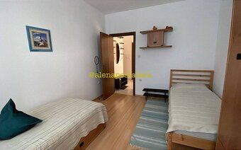 oz34158106 Cena - 65 500 Euro
Prodej zařízeného bytu 3+kk s 