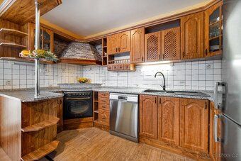 Nabízíme Vám ke koupi rodinný dům, 1033 m², v katastrálním ú