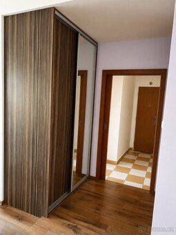 Nabízím k pronájmu byt 2+1 v ulici Komenského v Kadani, ve v