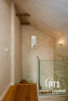 Rekonstruovany dvoupodlažni byt, Kaštel Novi – 70 m od moře!